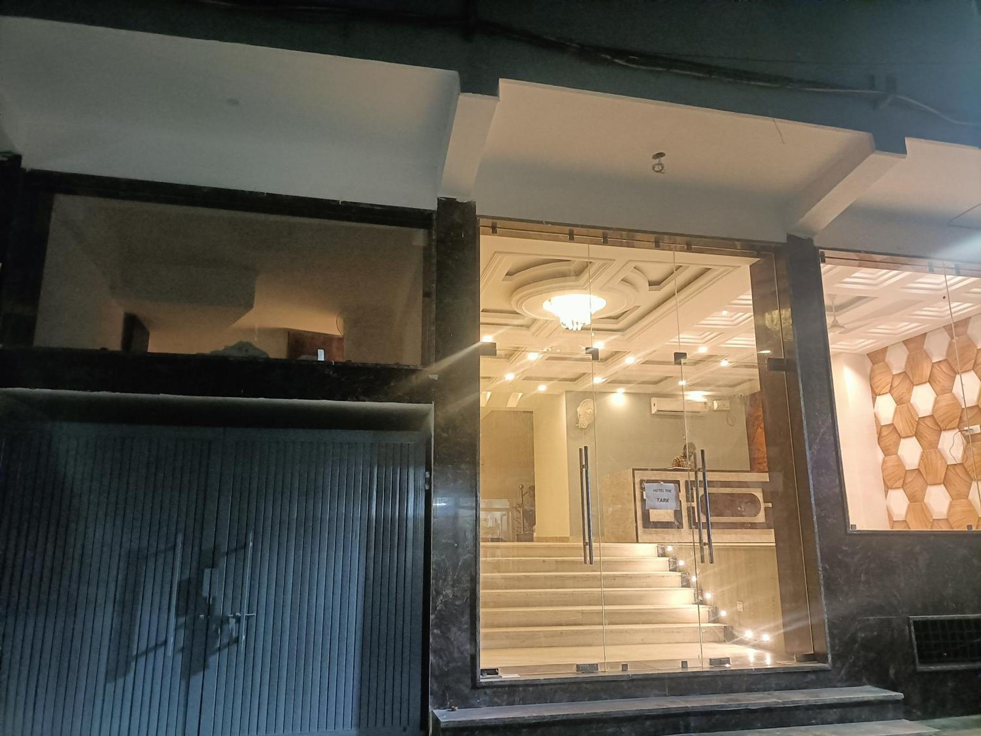Grand Tark Delhi Airport Guest house *