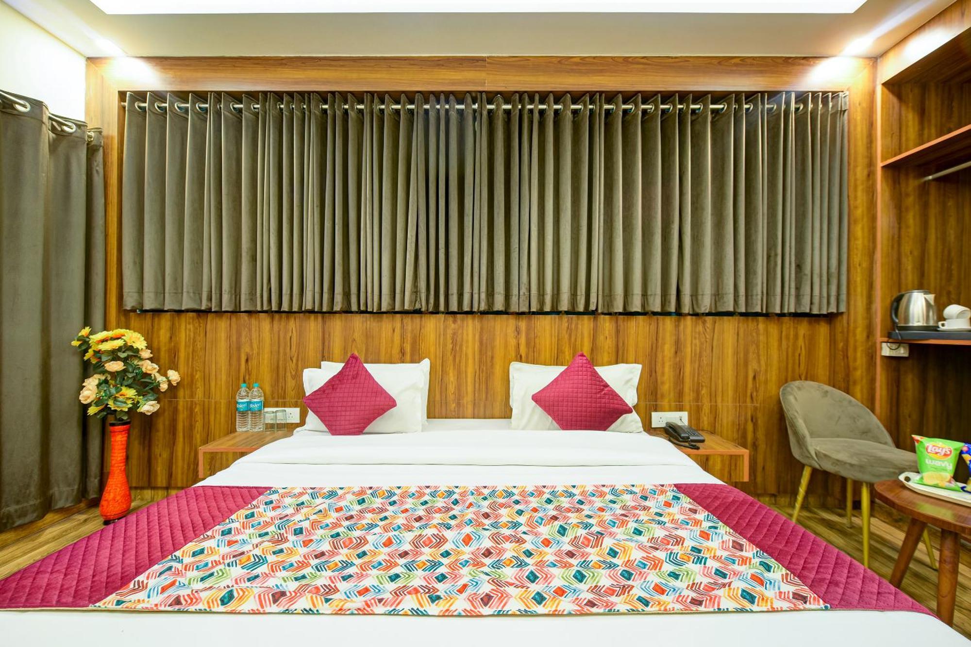 Hotel Airport President Near Igi Airport 4*