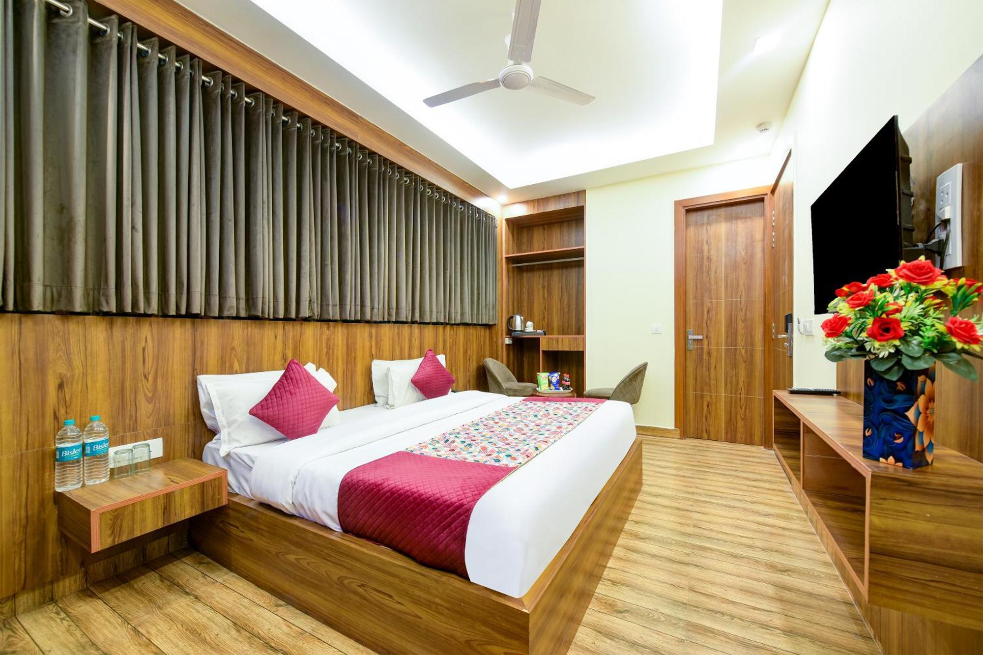 Hotel Airport President Near Igi Airport 4*