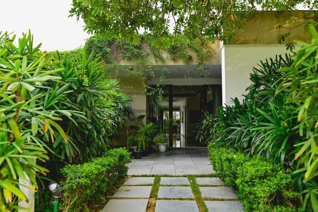 Udman Luxe Chattarpur * New Delhi