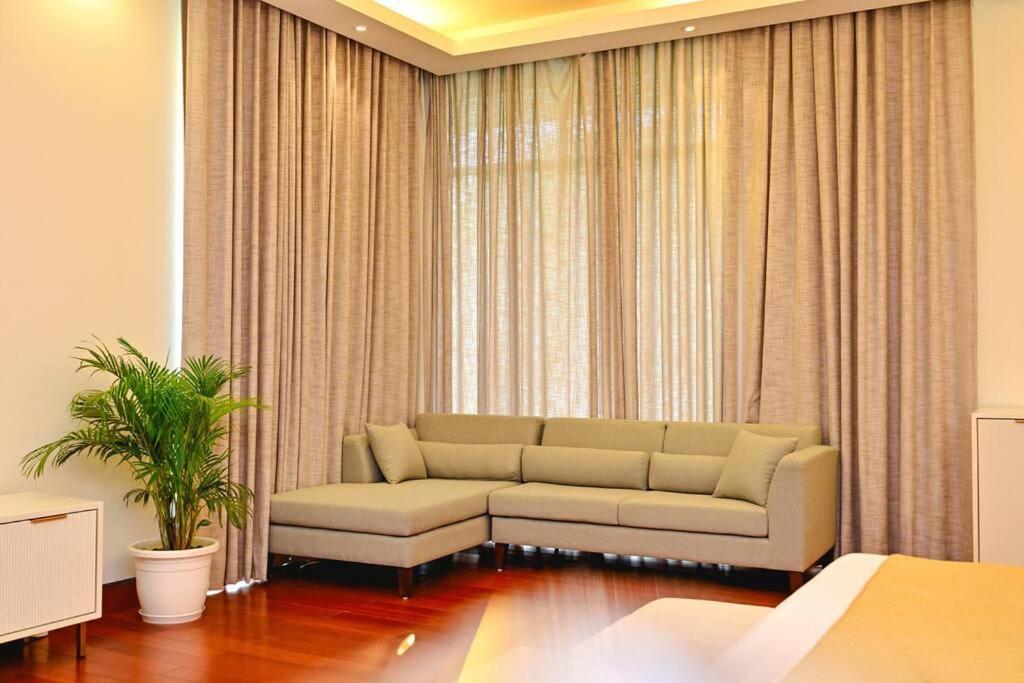 Udman Luxe Chattarpur New Delhi