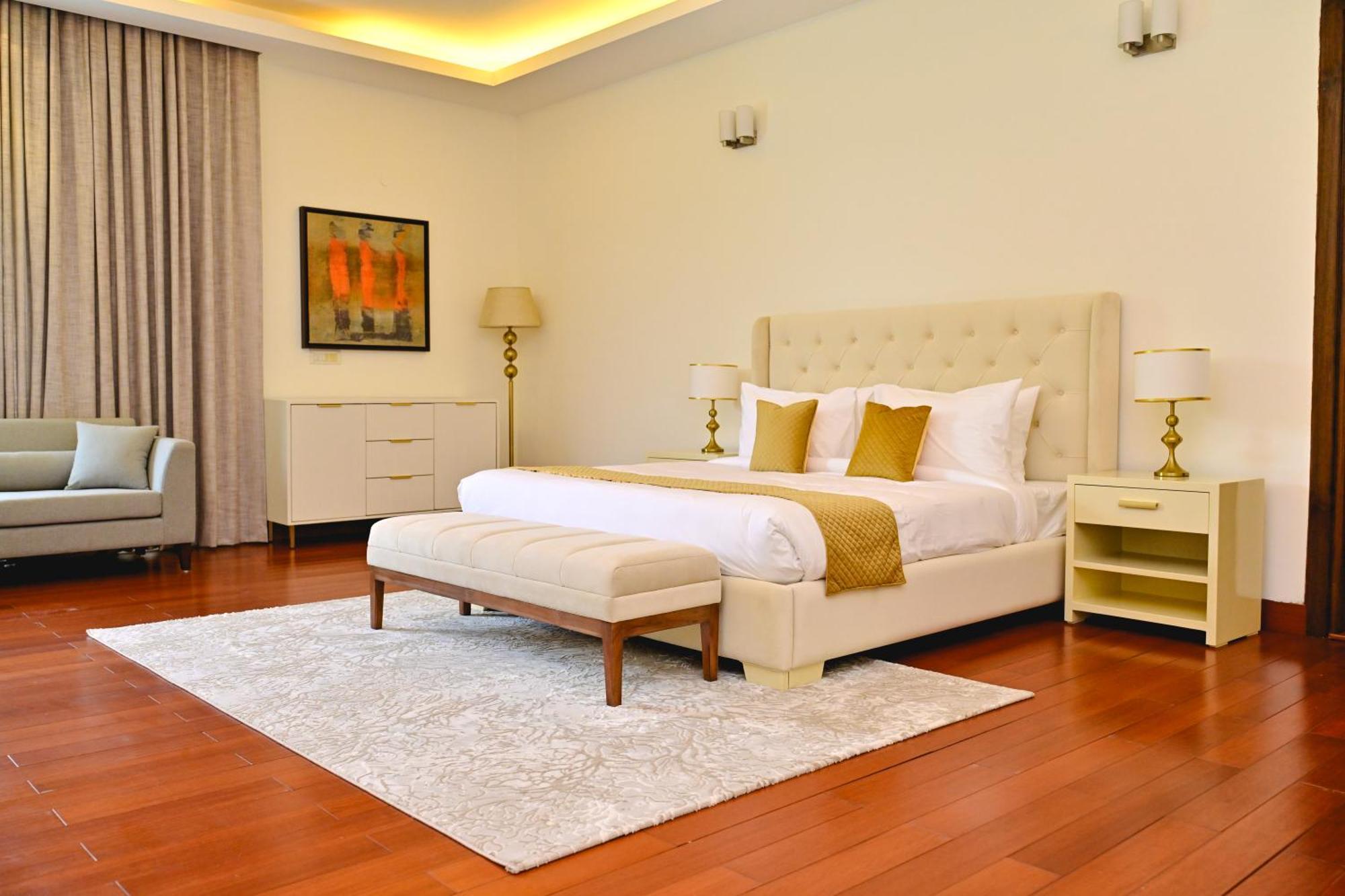 Udman Luxe Chattarpur Villa