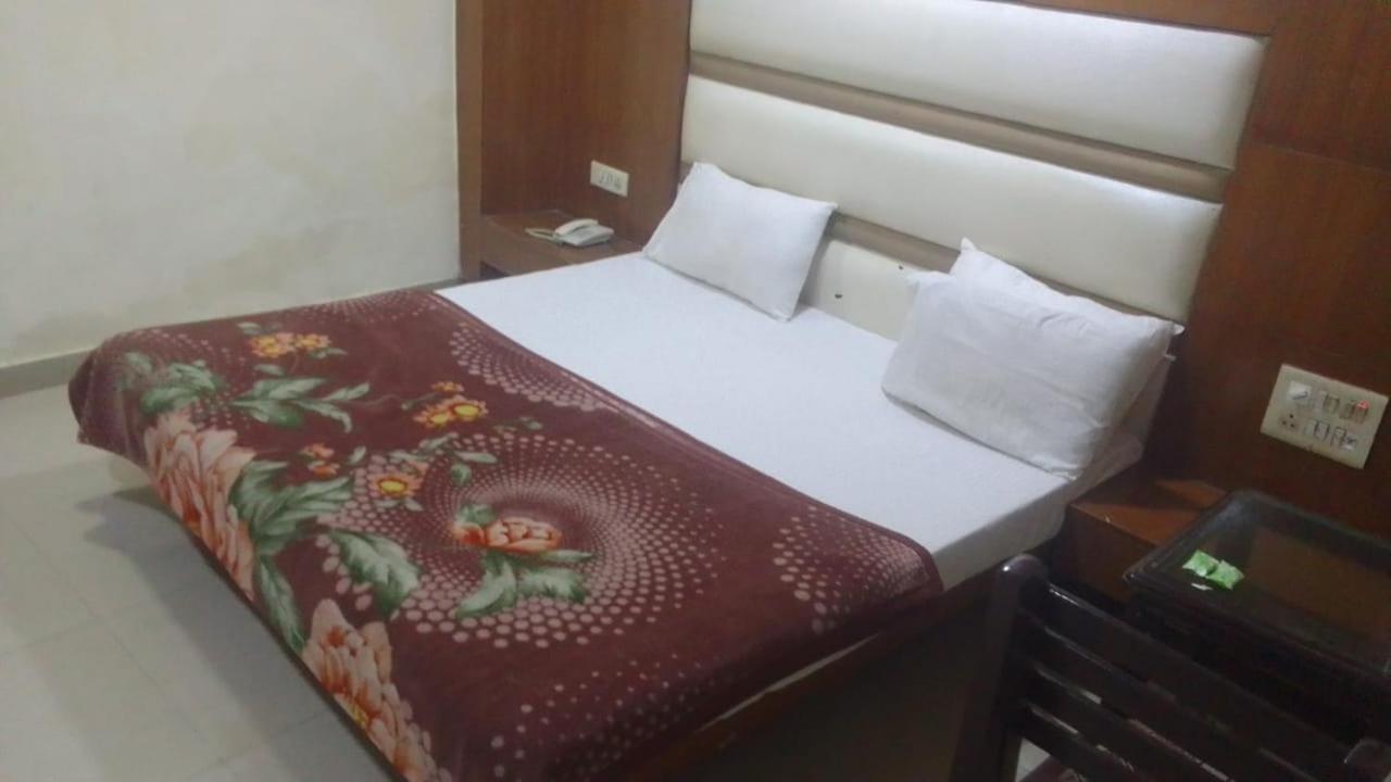 Noble Hotel