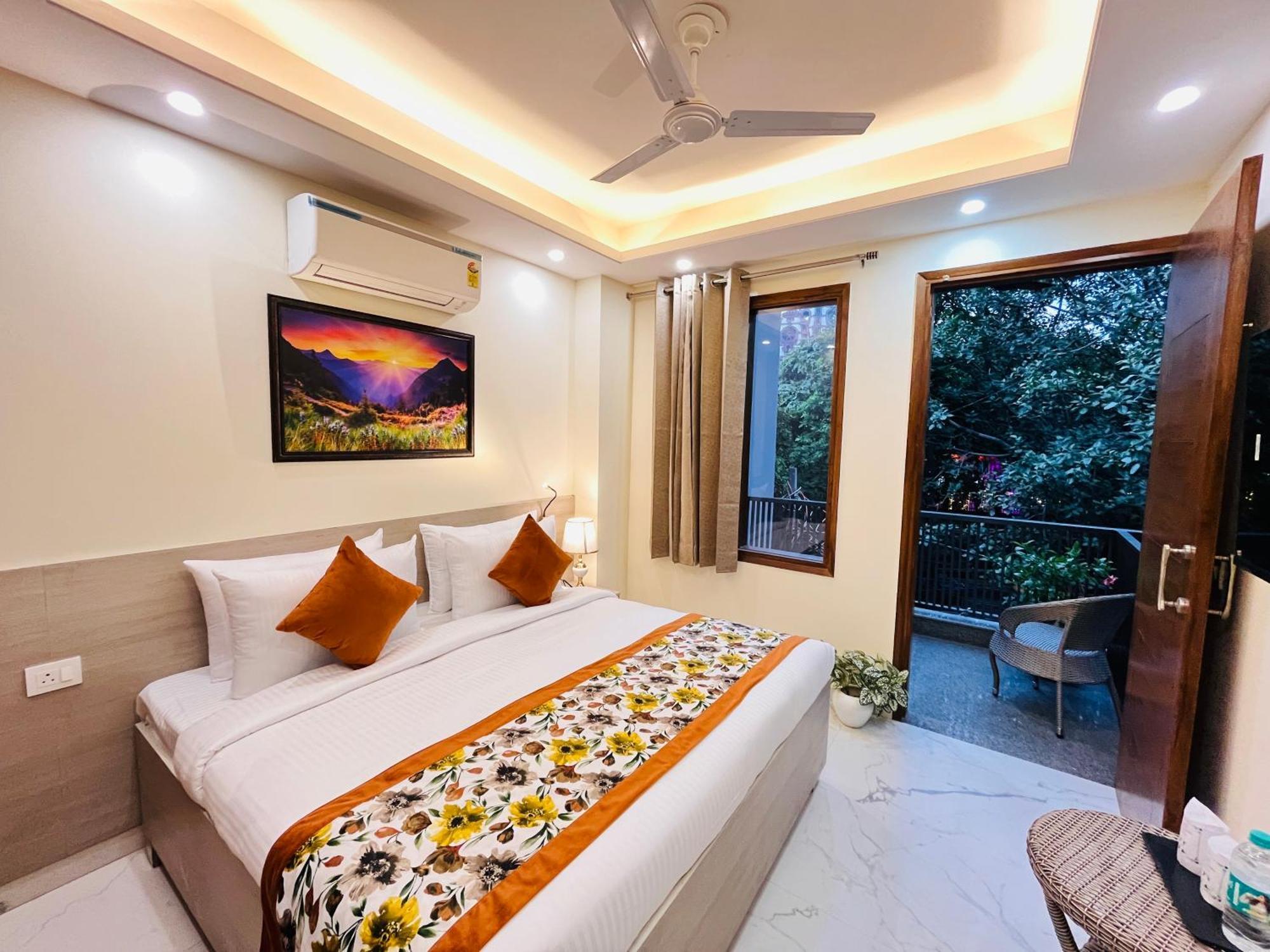 Ivaan Homes Opposite To Iskcon Temple East Of Kailash 3*