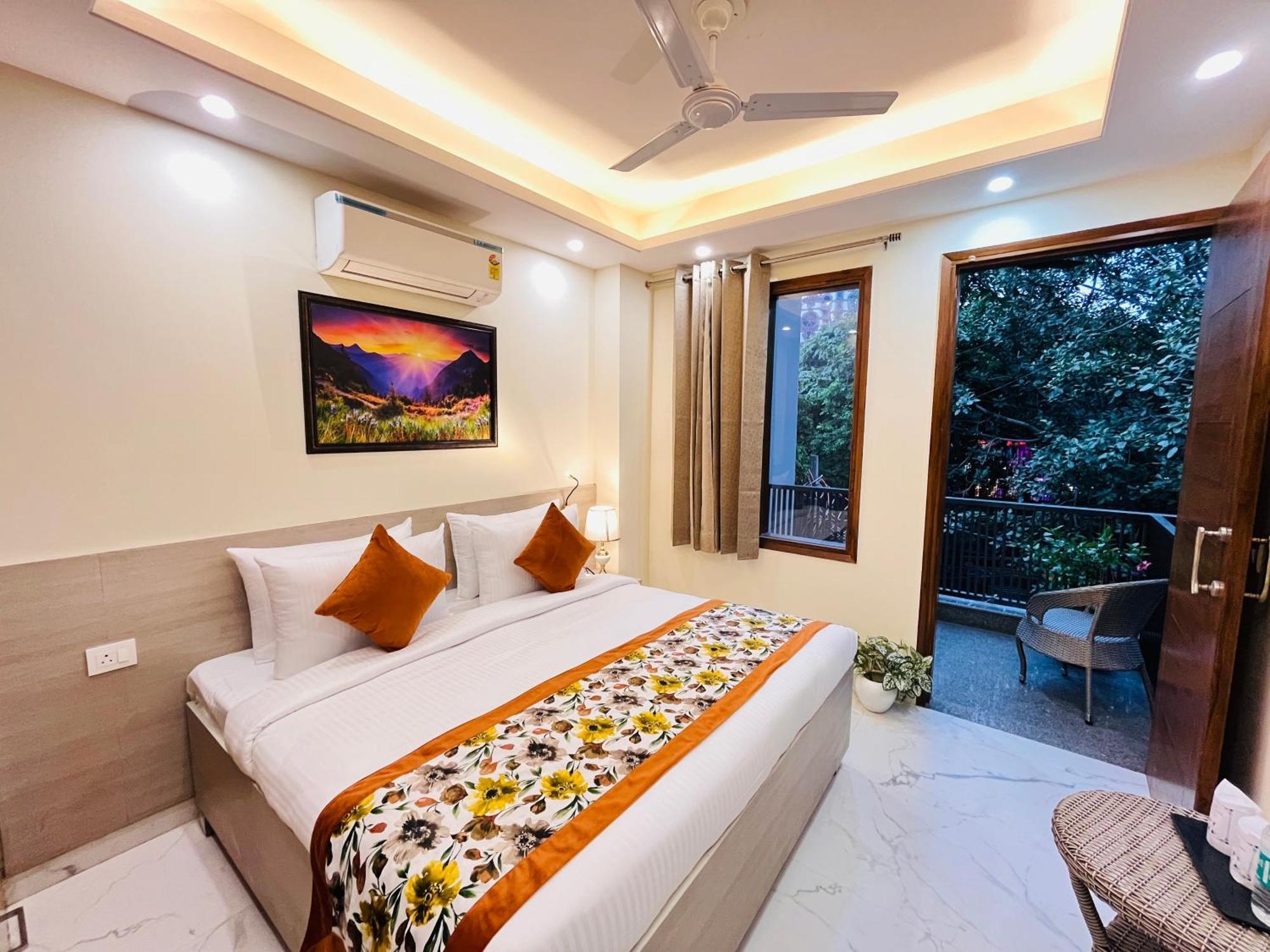 Ivaan Homes Opposite To Iskcon Temple East Of Kailash 3*