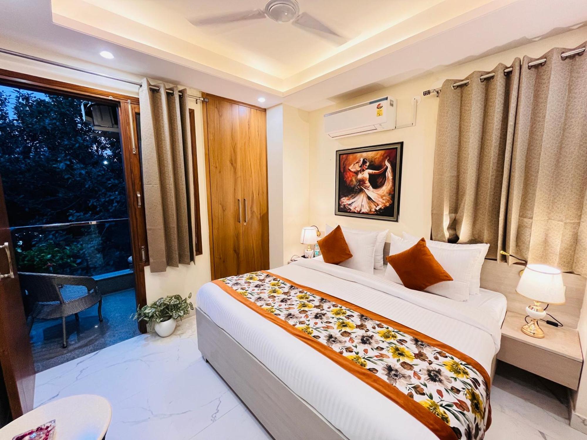 Ivaan Homes Opposite To Iskcon Temple East Of Kailash New Delhi