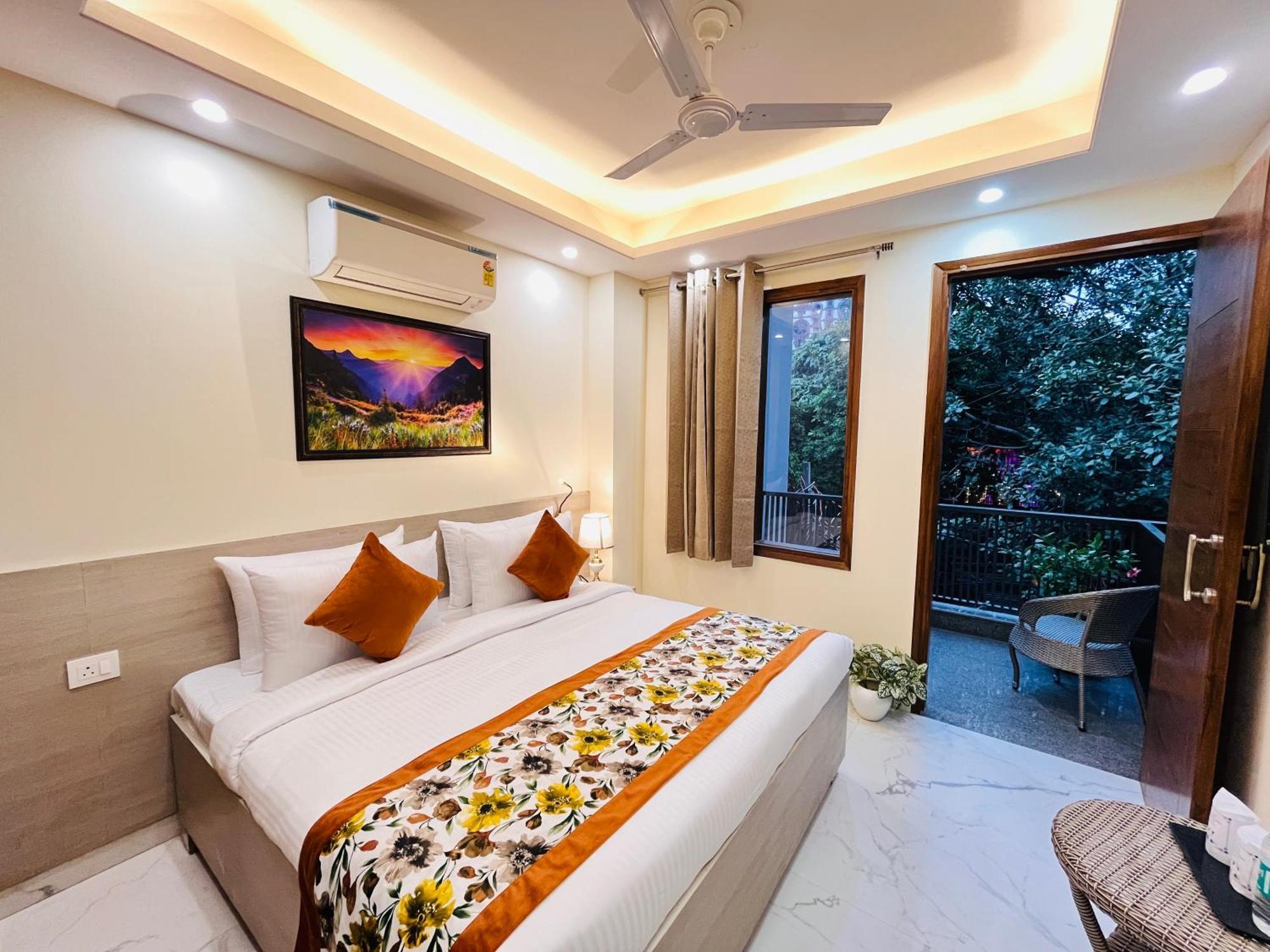 Ivaan Homes Opposite To Iskcon Temple East Of Kailash Hotel 3*