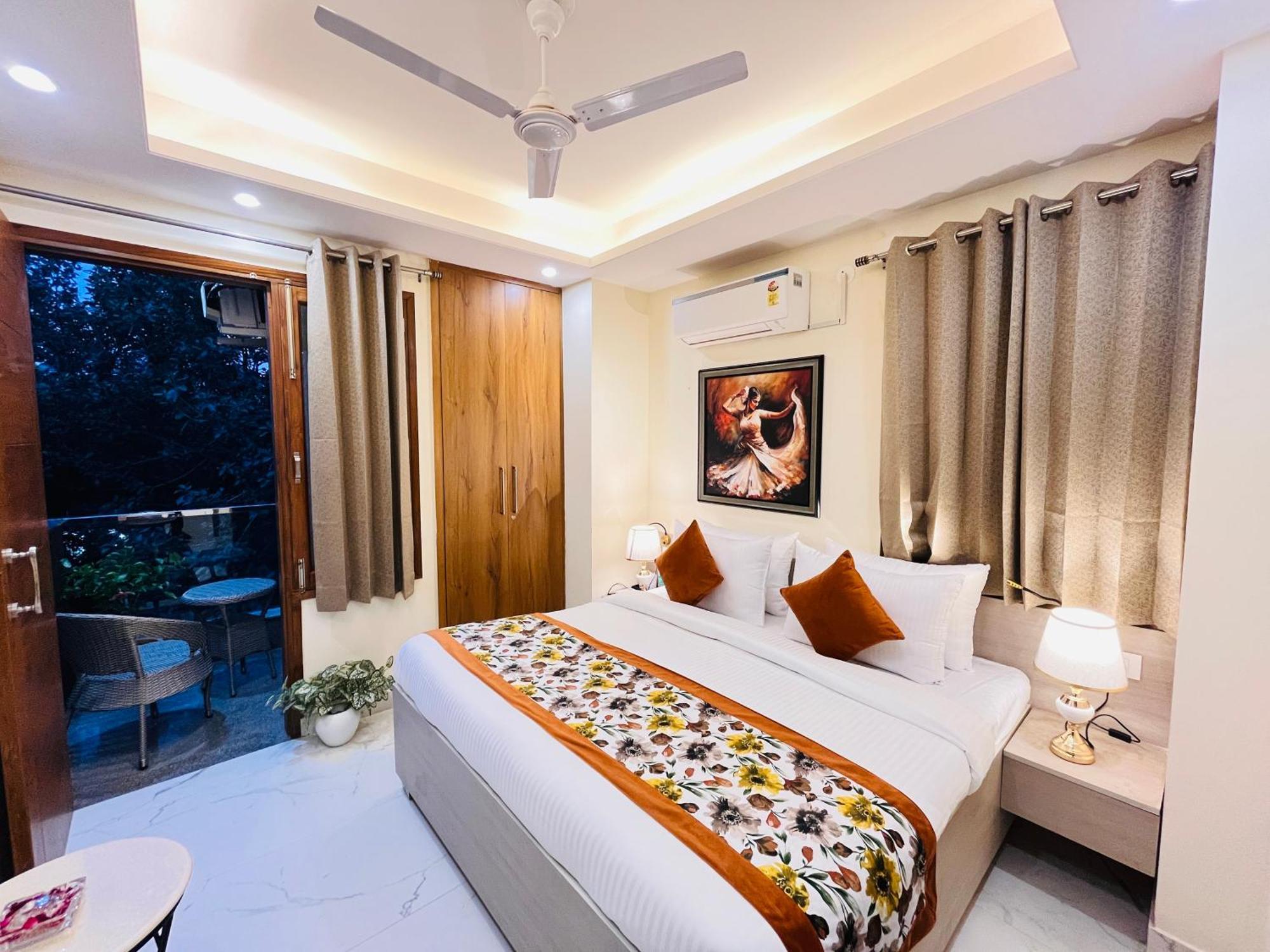 Hotel Ivaan Homes Opposite To Iskcon Temple East Of Kailash New Delhi