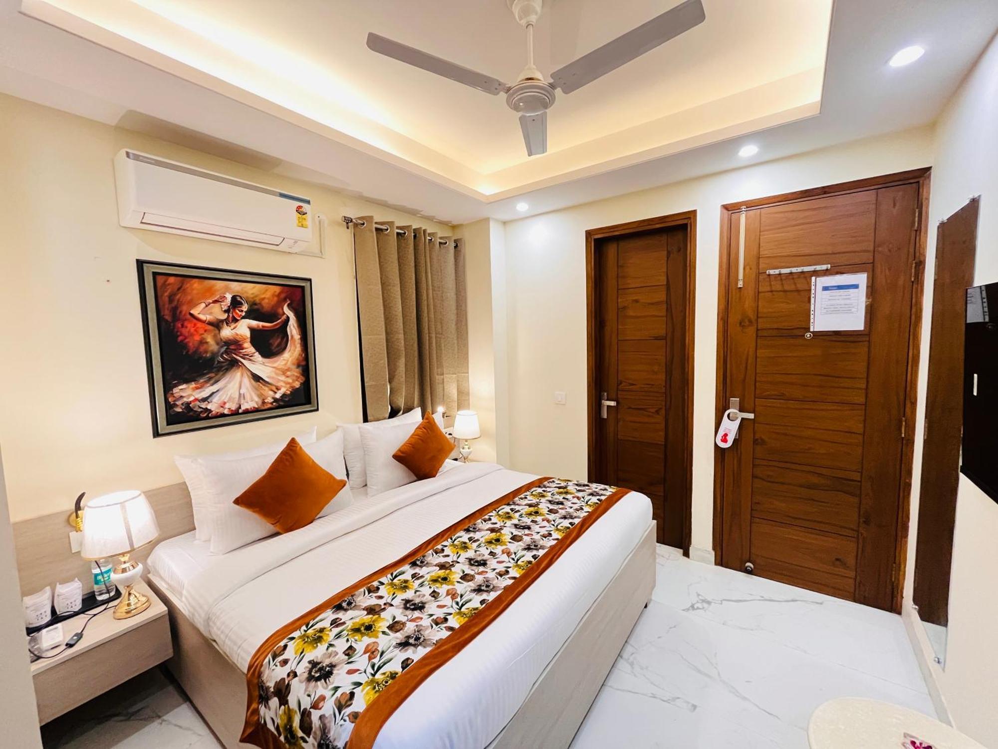 Hotel Ivaan Homes Opposite To Iskcon Temple East Of Kailash 3*