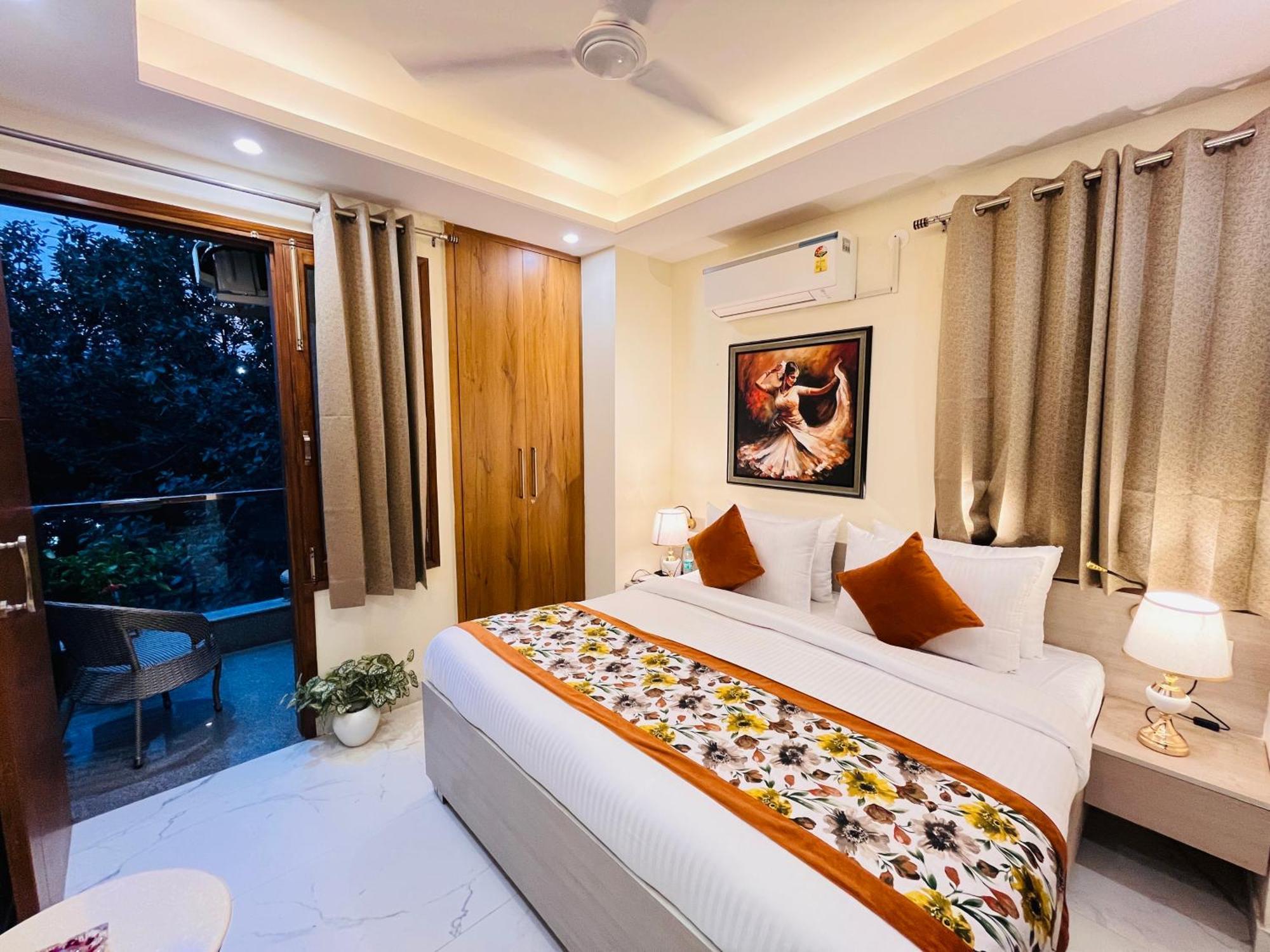 Ivaan Homes Opposite To Iskcon Temple East Of Kailash New Delhi