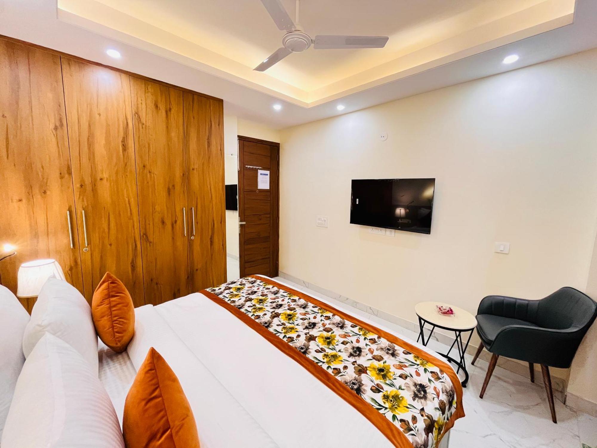Ivaan Homes Opposite To Iskcon Temple East Of Kailash Hotel New Delhi