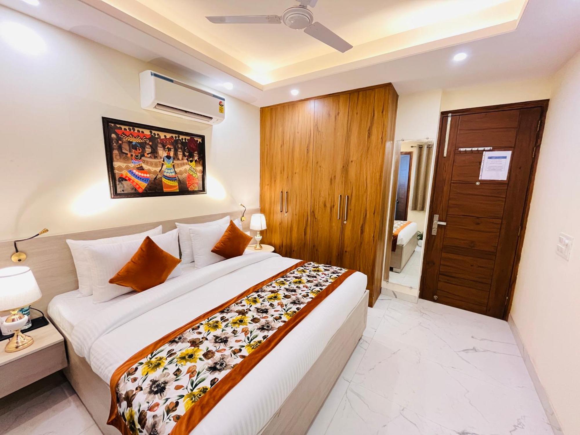 Ivaan Homes Opposite To Iskcon Temple East Of Kailash 3*