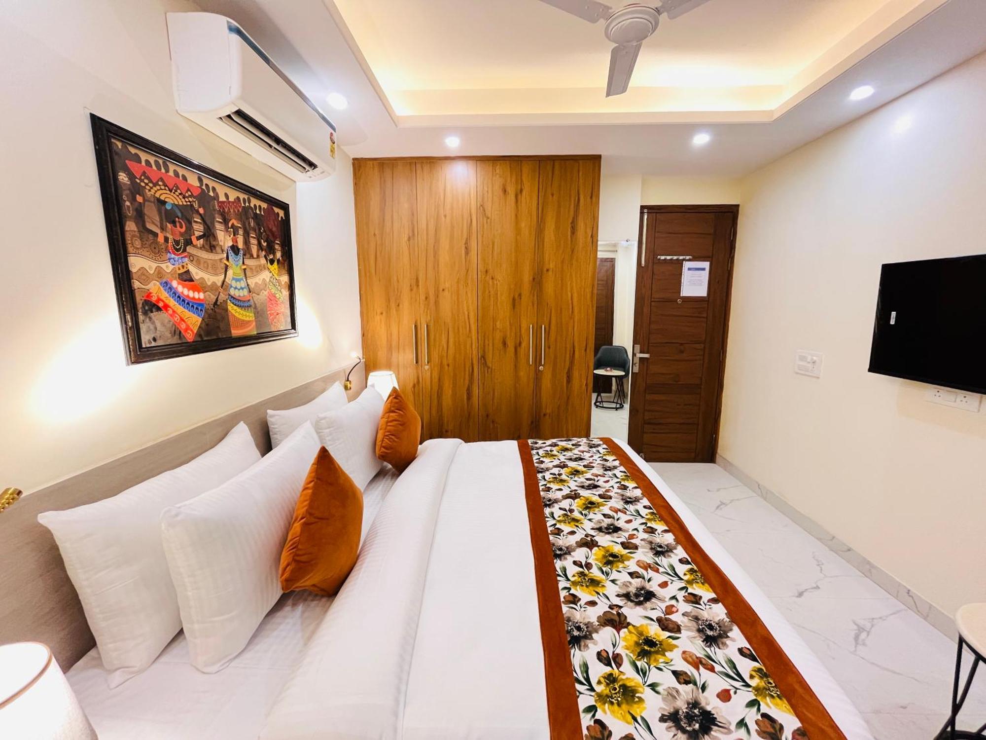 Ivaan Homes Opposite To Iskcon Temple East Of Kailash New Delhi