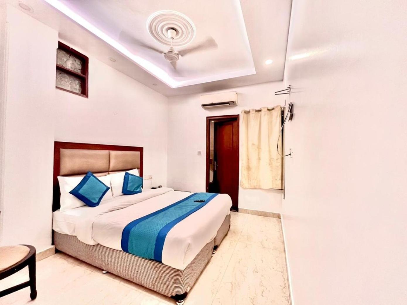 Shivdev International Near Railway Station 3* New Delhi