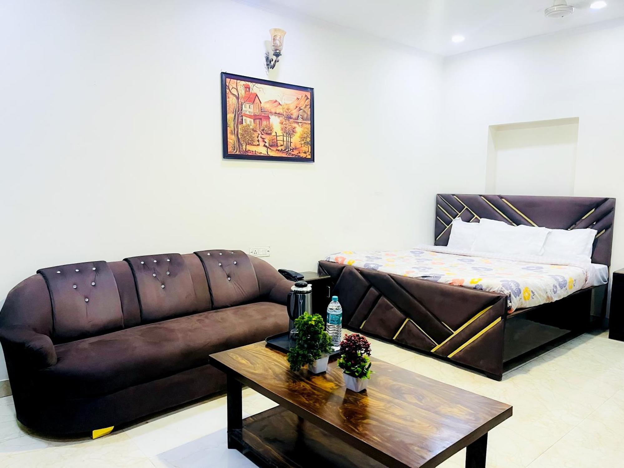 Tom & Jerry In Jangpura Bed & Breakfast New Delhi