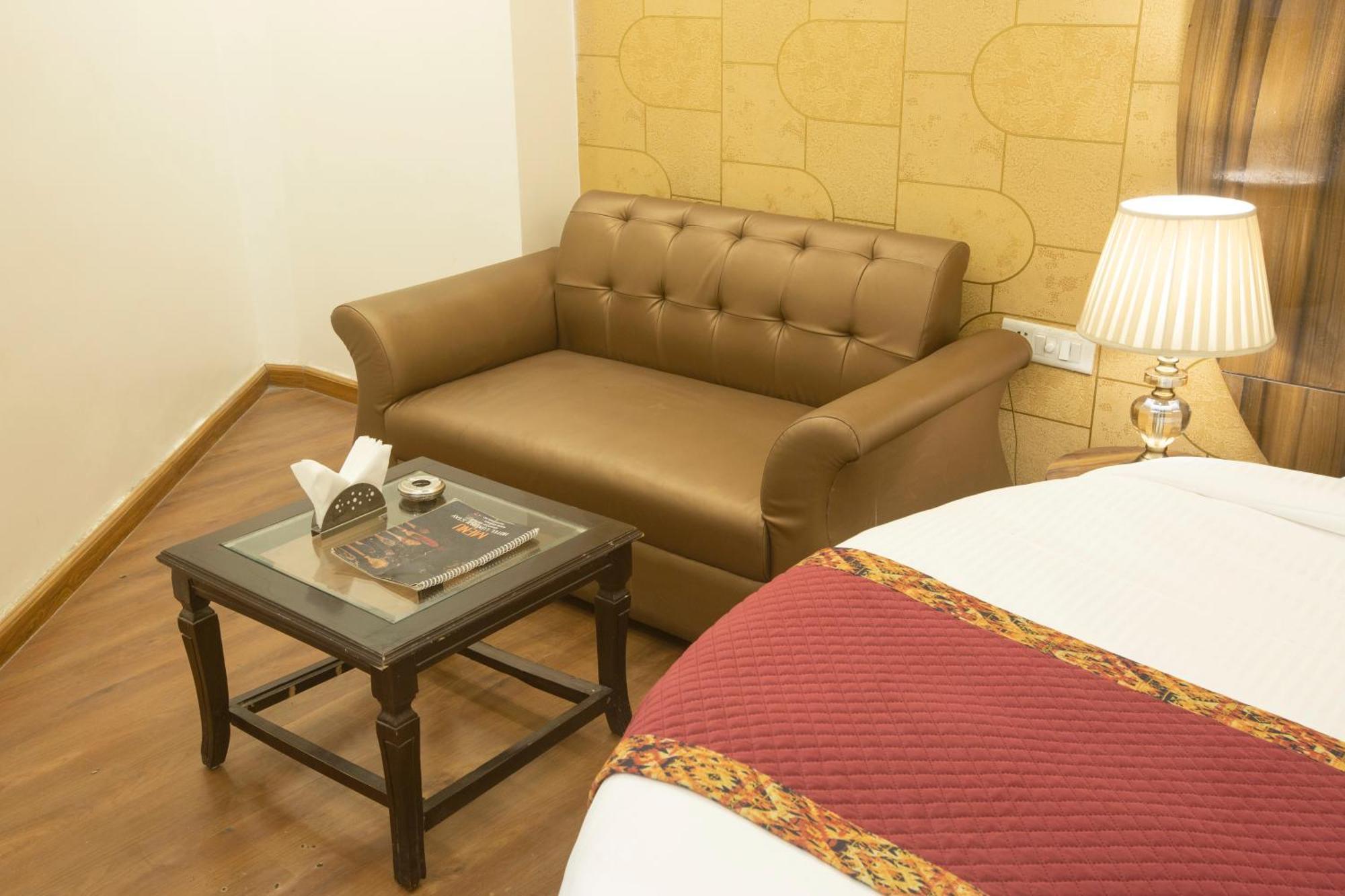 Hotel Luxury Near Igi Airport 4*