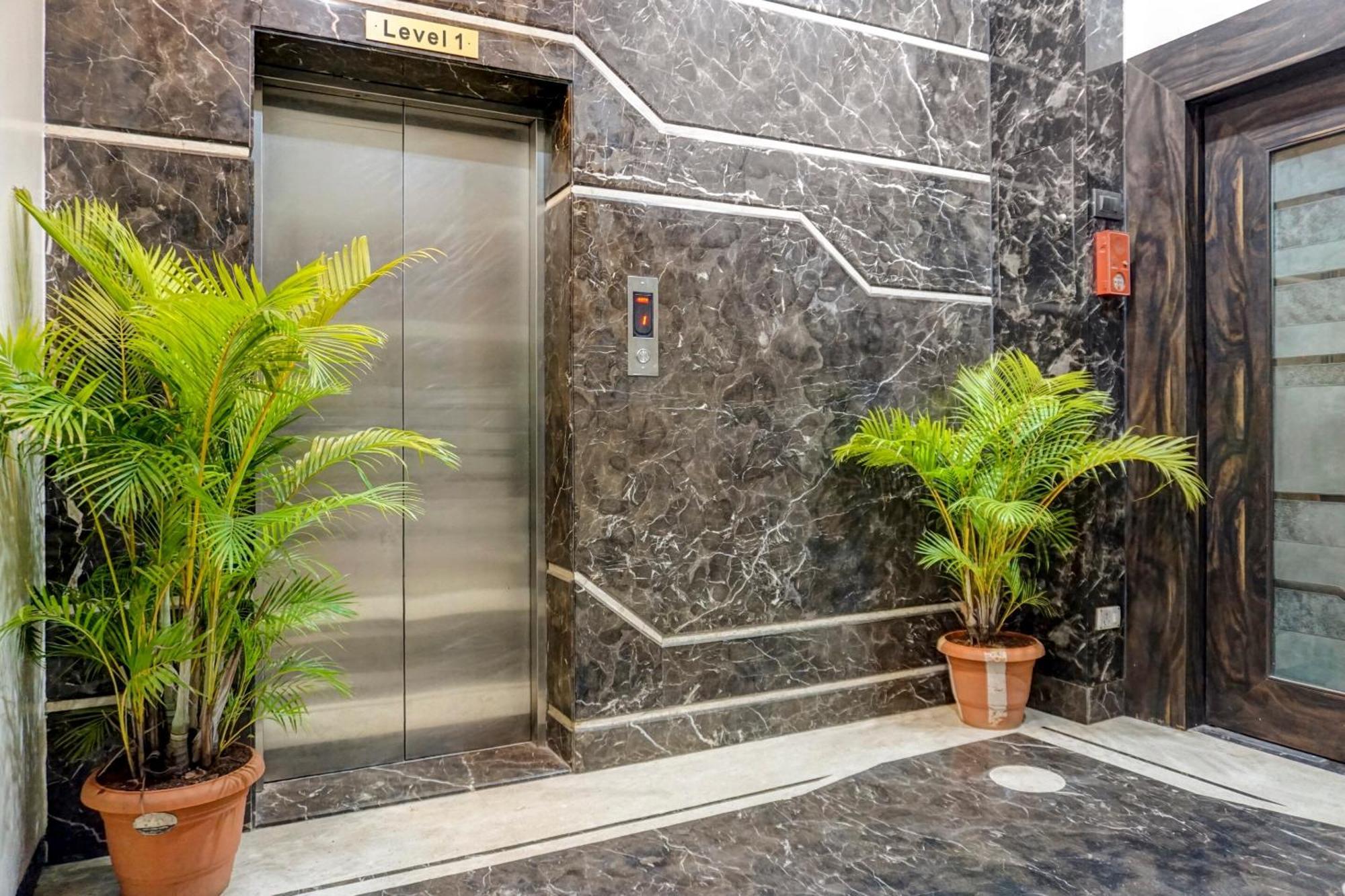 Ambs Plaza Near Igi Airport Delhi Hotel 4*
