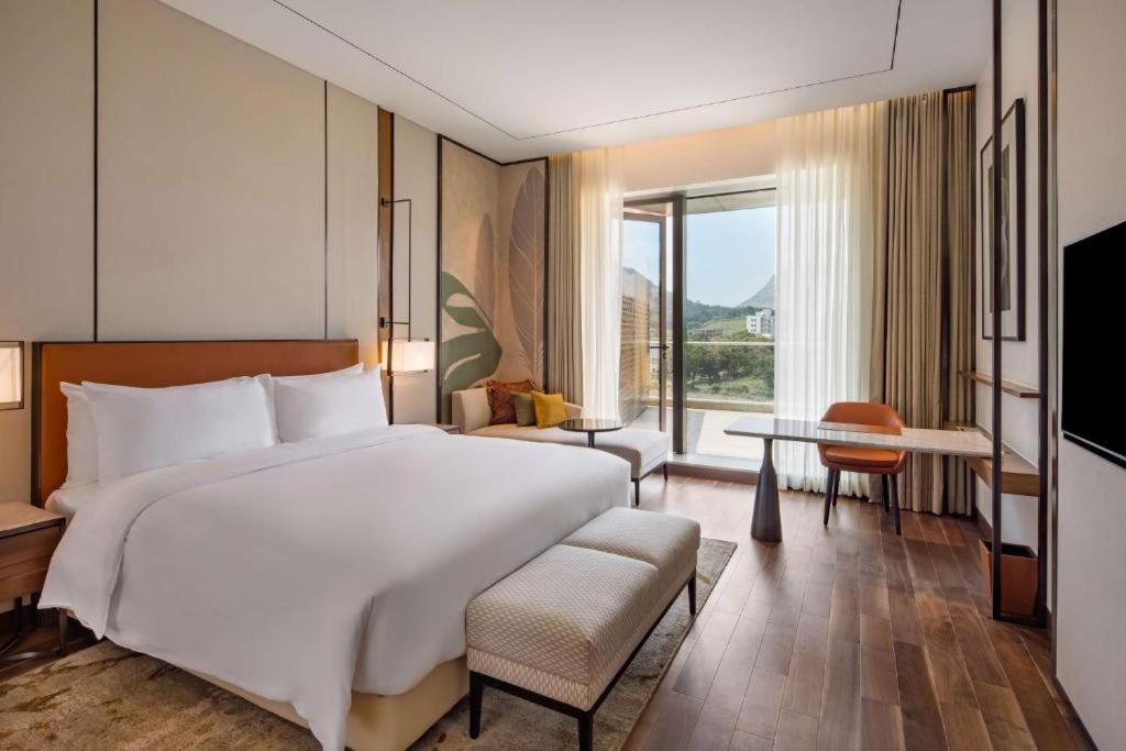 Hotel Grand Rosewood Near Delhi Airport