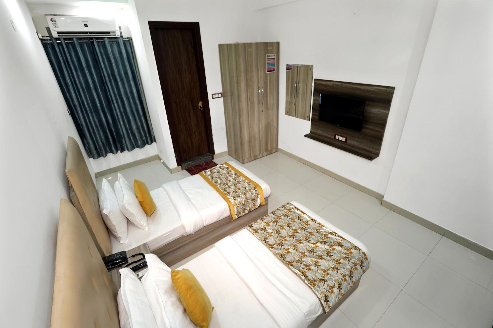 Hotel Popular Delhi Airport New Delhi