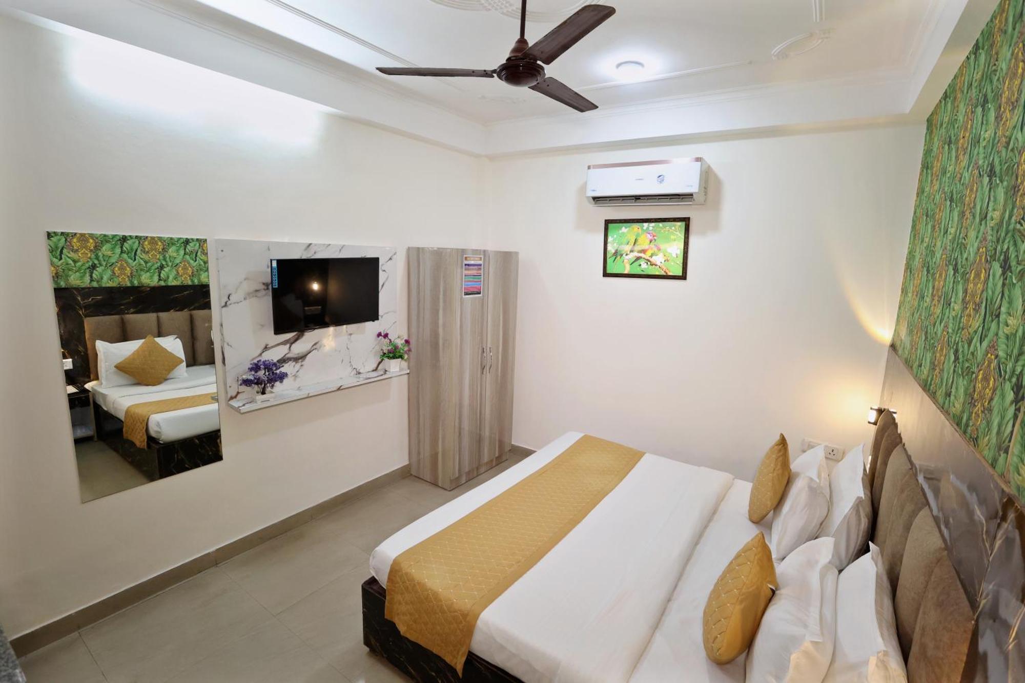 Hotel Popular Delhi Airport