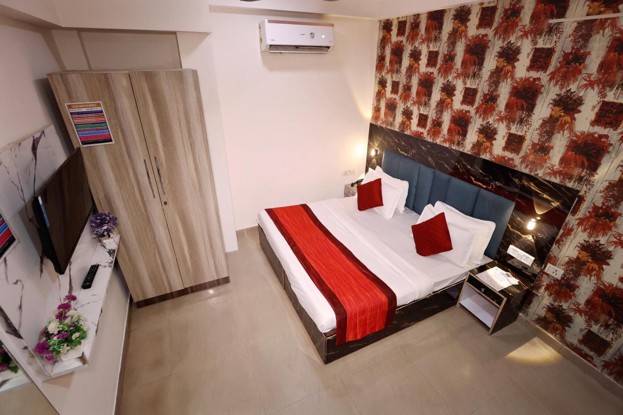 Popular Delhi Airport Hotel New Delhi