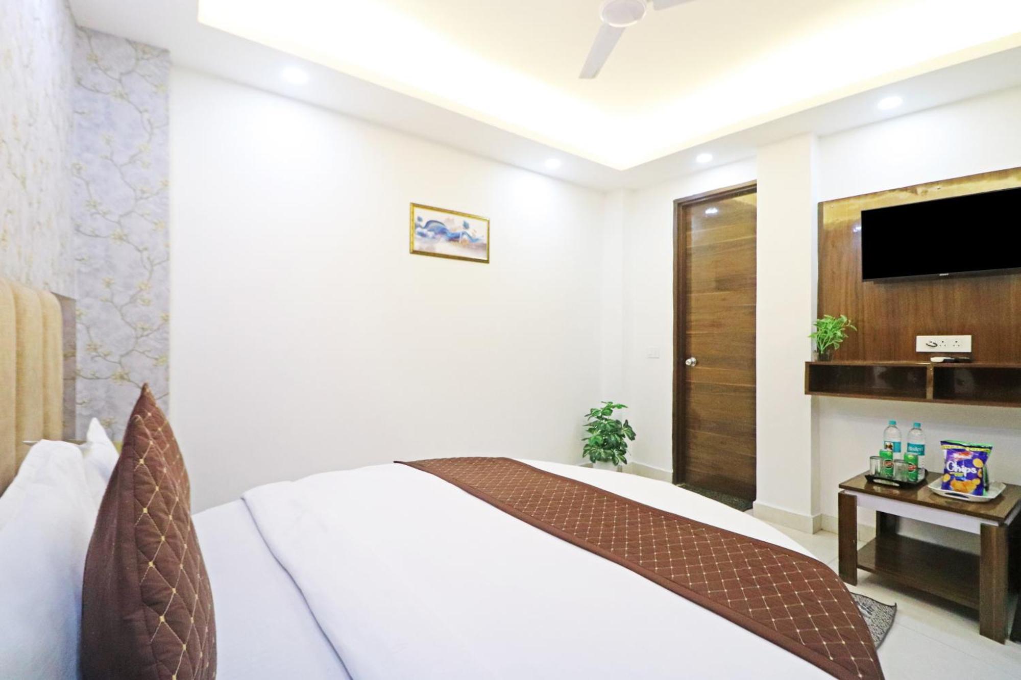 Airport Tulip Near Delhi Airport 4*