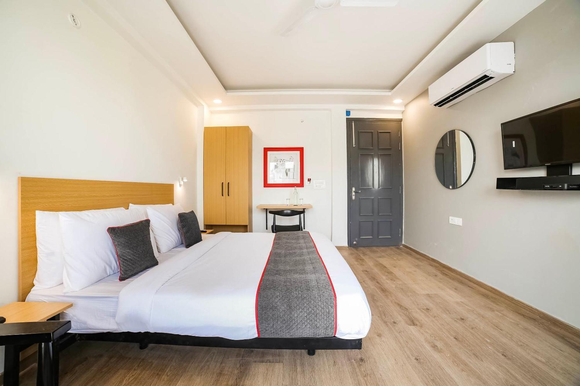 Hotel Ivy Plaza 3*