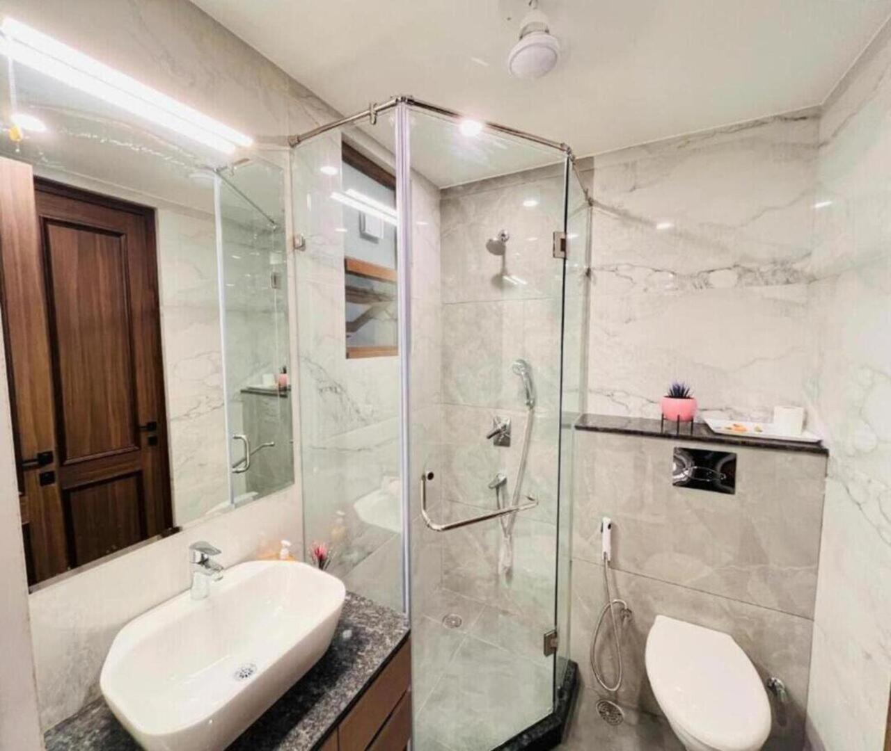 Grove Residency Hauz Khas Couple Friendly Hotel