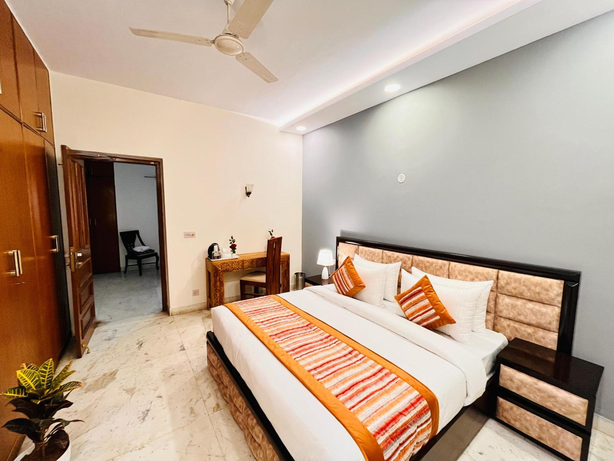 Grove Residency Hauz Khas Couple Friendly New Delhi