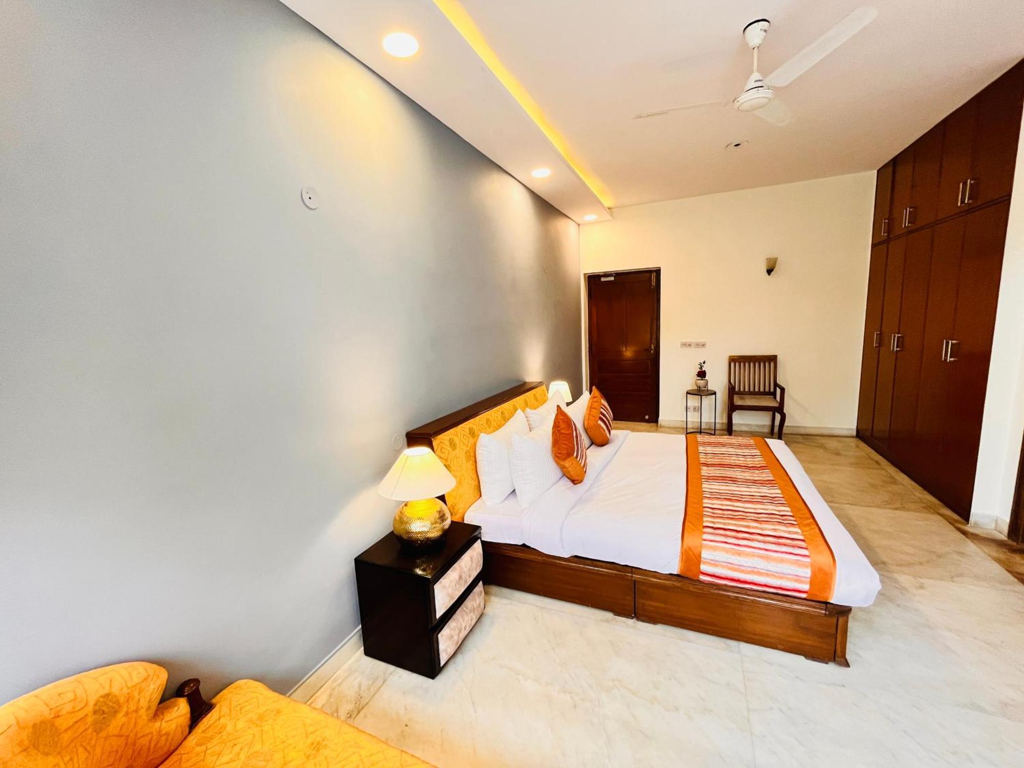 Hotel Grove Residency Hauz Khas Couple Friendly New Delhi