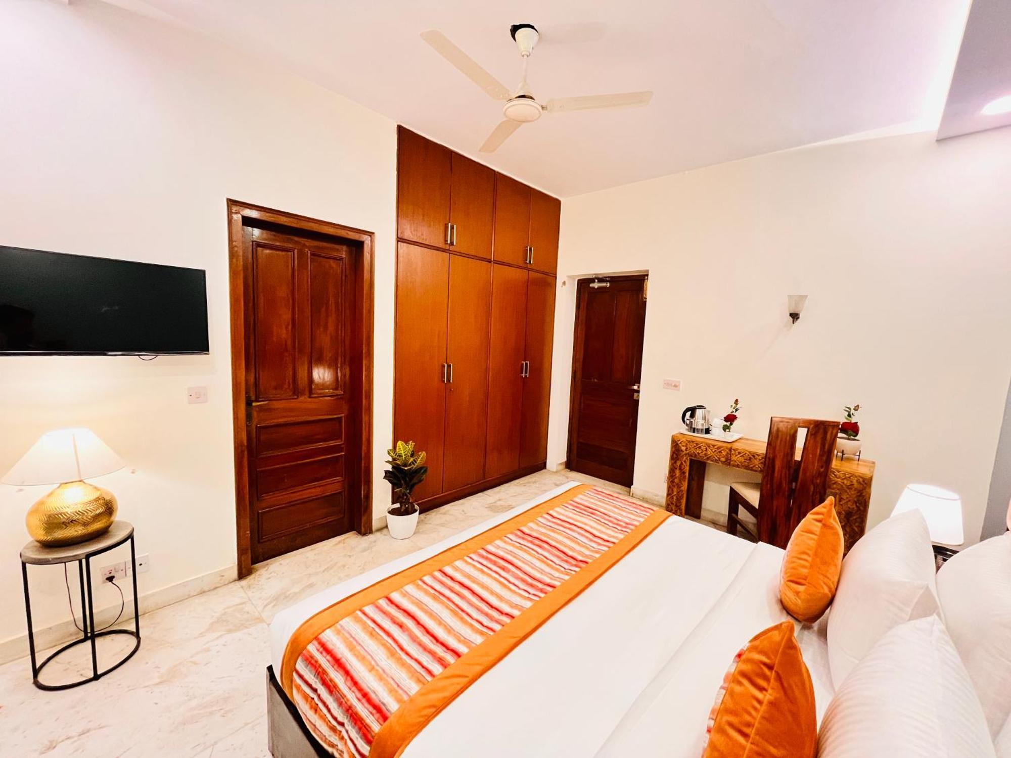Grove Residency Hauz Khas Couple Friendly New Delhi