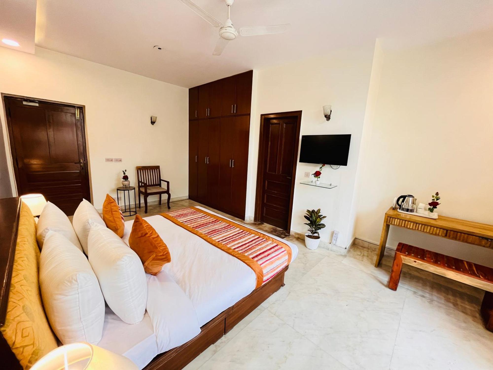 Hotel Grove Residency Hauz Khas Couple Friendly