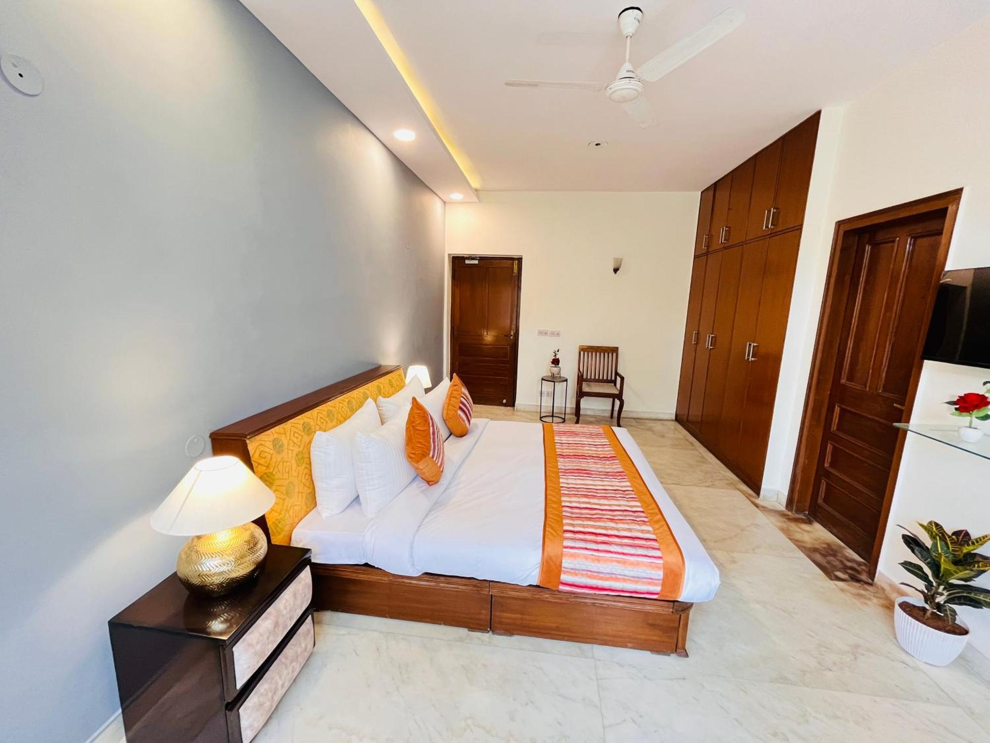 Grove Residency Hauz Khas Couple Friendly Hotel New Delhi