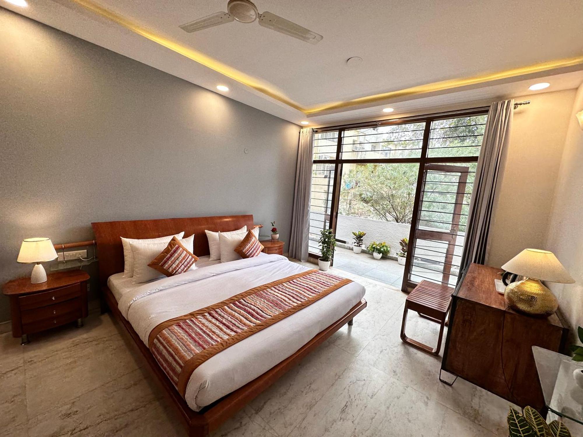 Grove Residency Hauz Khas Couple Friendly Hotel New Delhi