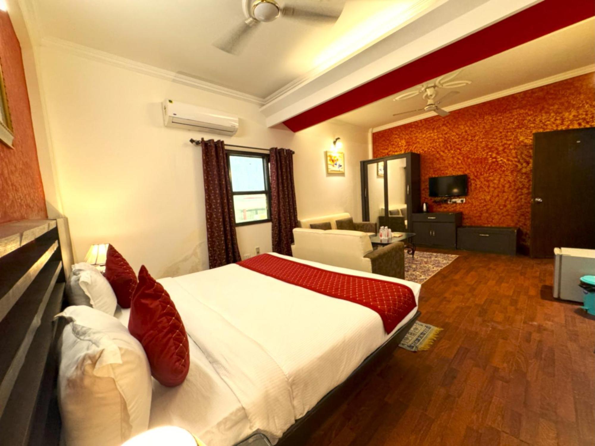 Airport The Grand Shoba Hotel 3*