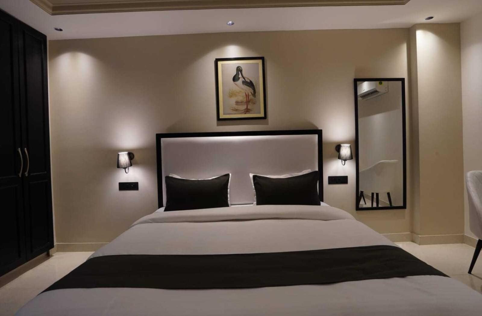 Hotel Clayton Near Igi Delhi Airport 4*