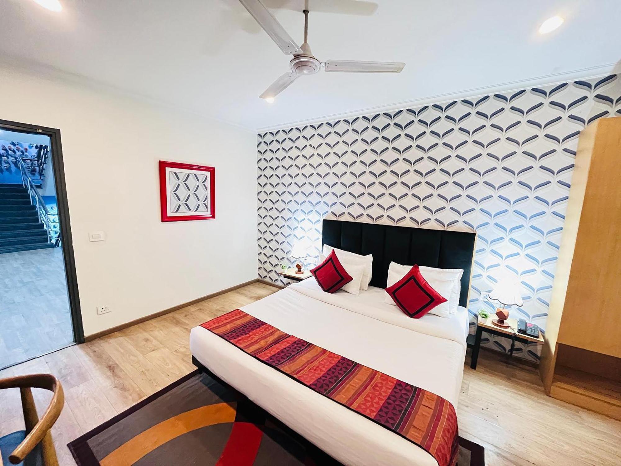 Qotel Chhatarpur - Oppsite Tivoli Garden Hotel 3*