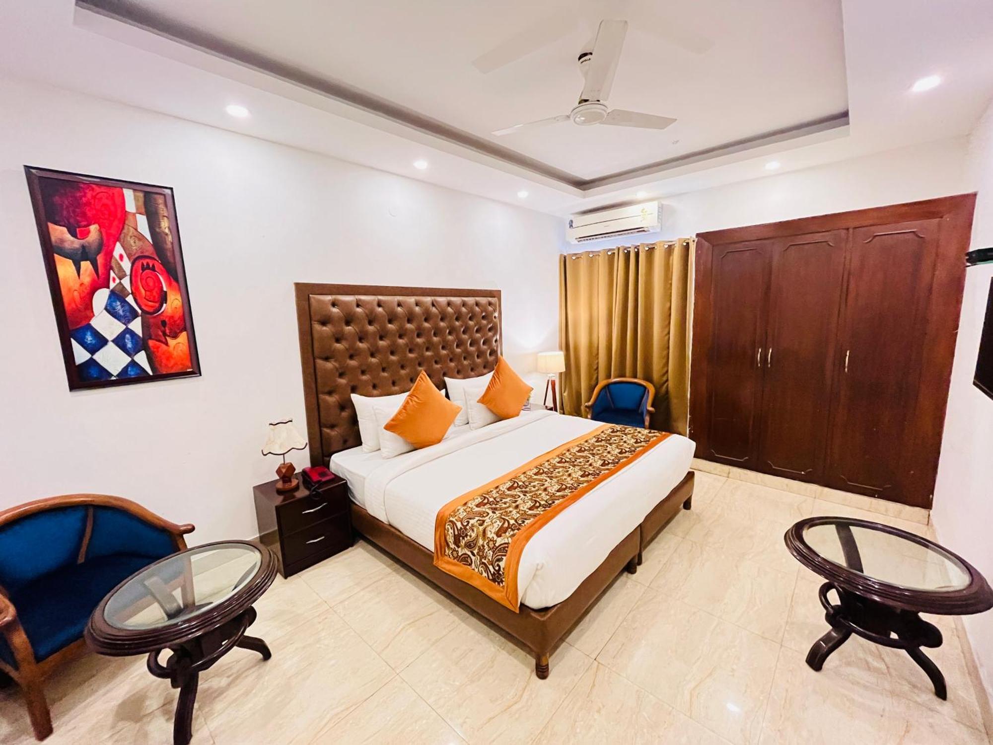 Grove Residency Hauz Khas Couple Friendly New Delhi