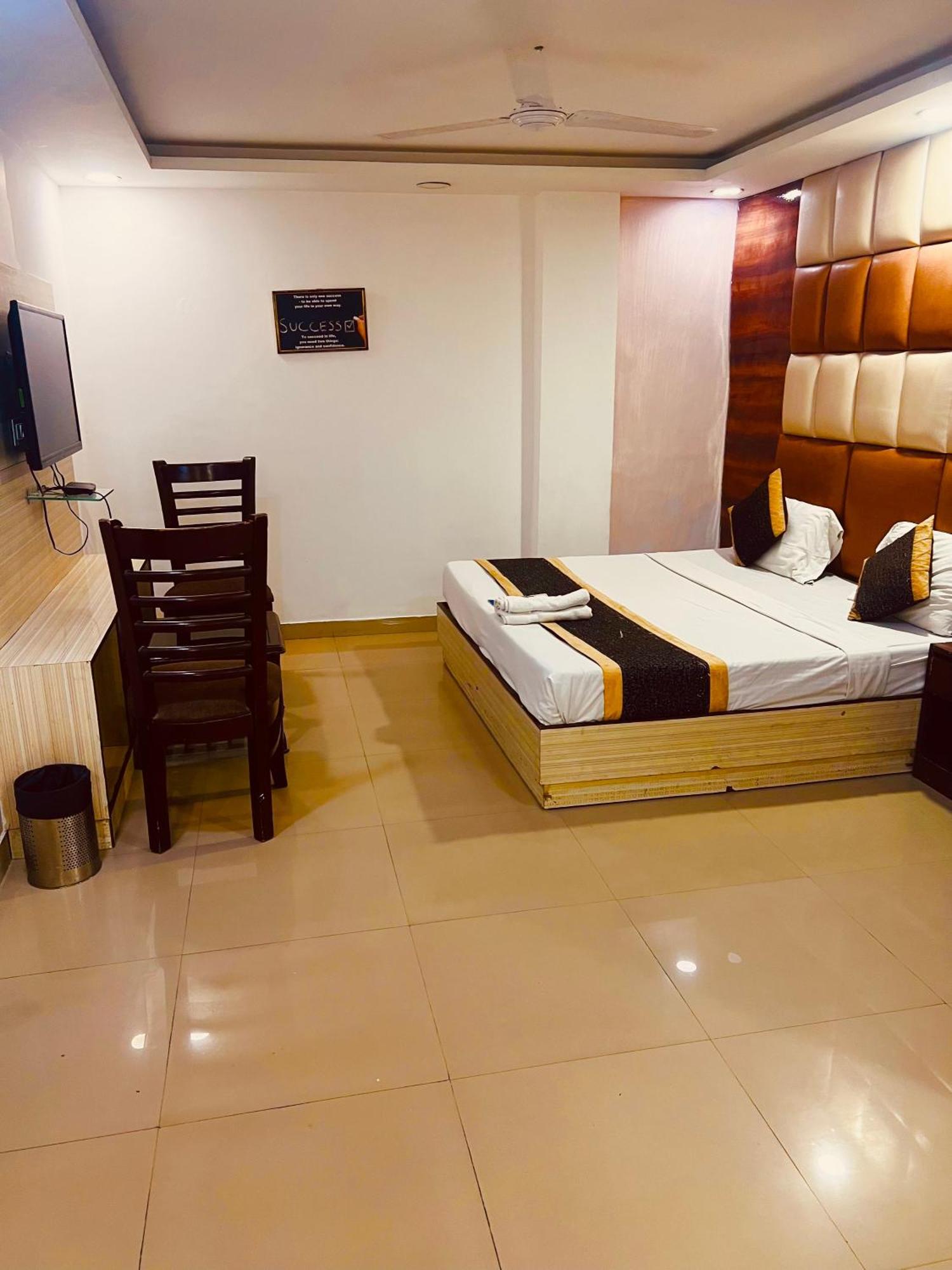 Hotel Hotel