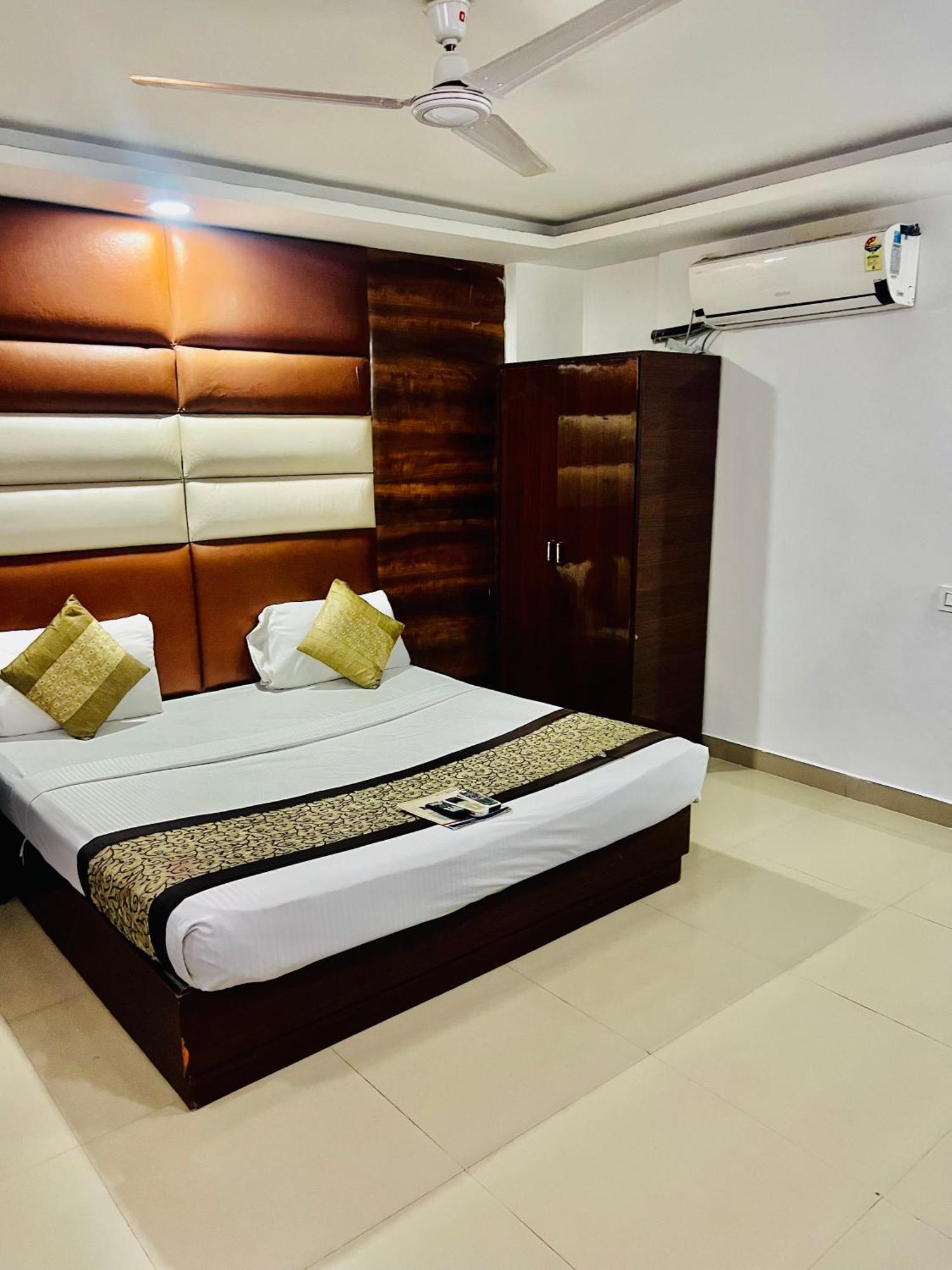 Hotel Hotel 4*