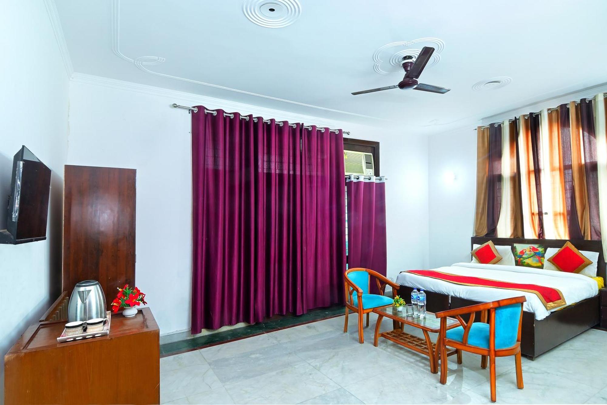 Jkm Hotel New Delhi