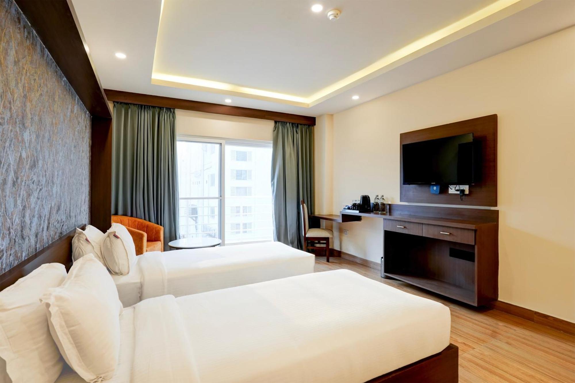 Grand Tark Plaza Near Delhi Airport Hotel 4*