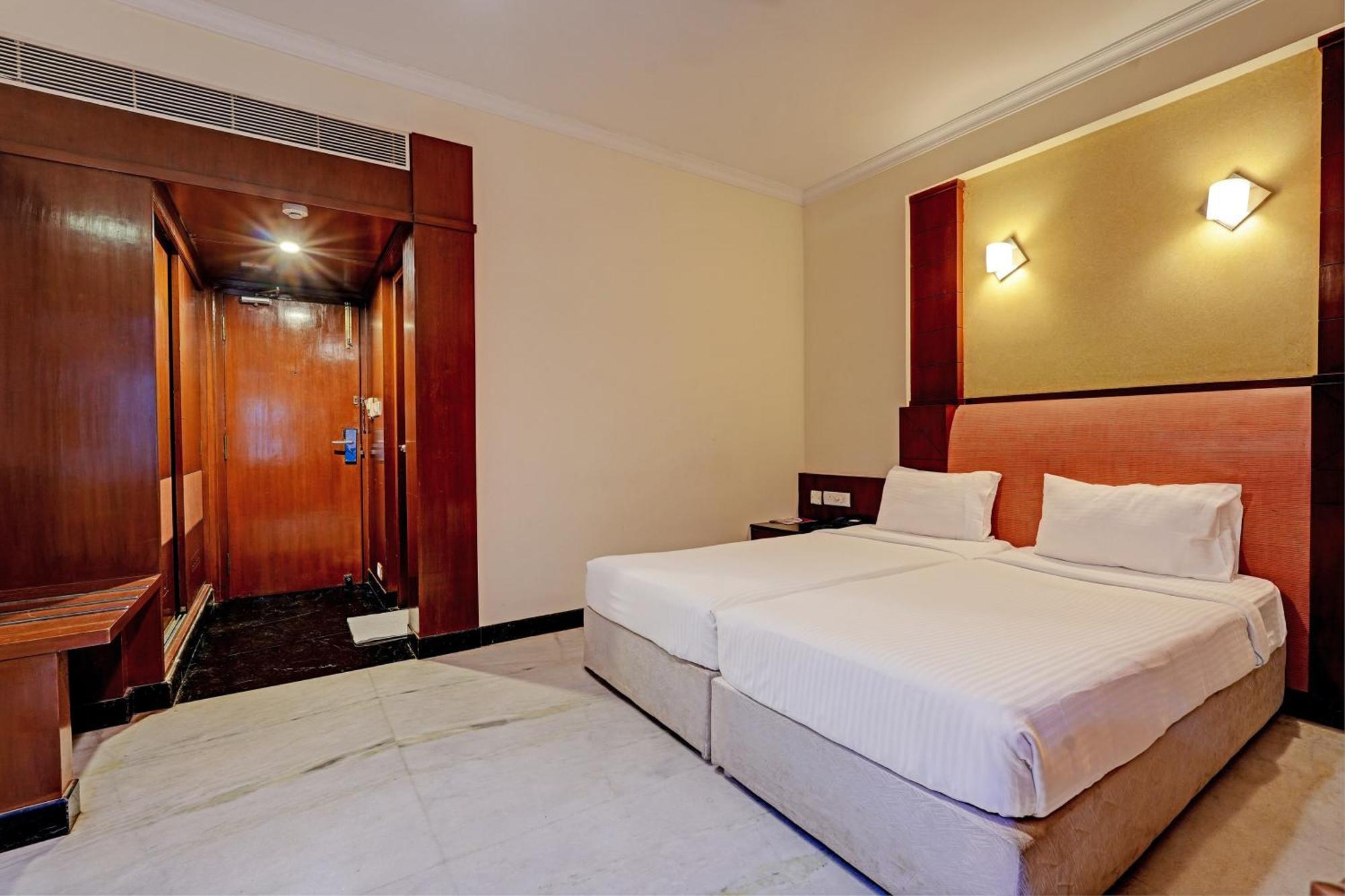 Grand Tark Plaza Near Delhi Airport 4*