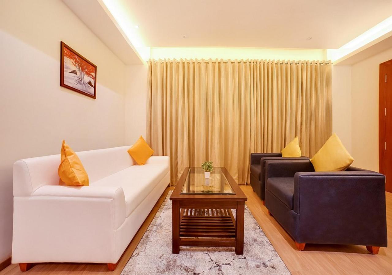Bellwood Near Delhi Airport Hotel