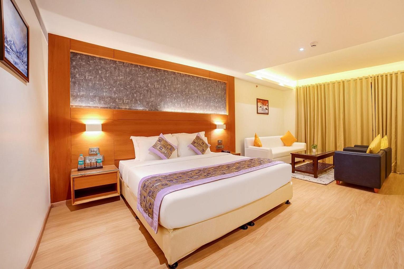 Bellwood Near Delhi Airport Hotel