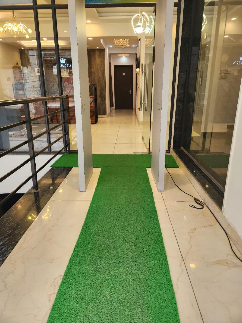 Hotel Grand King