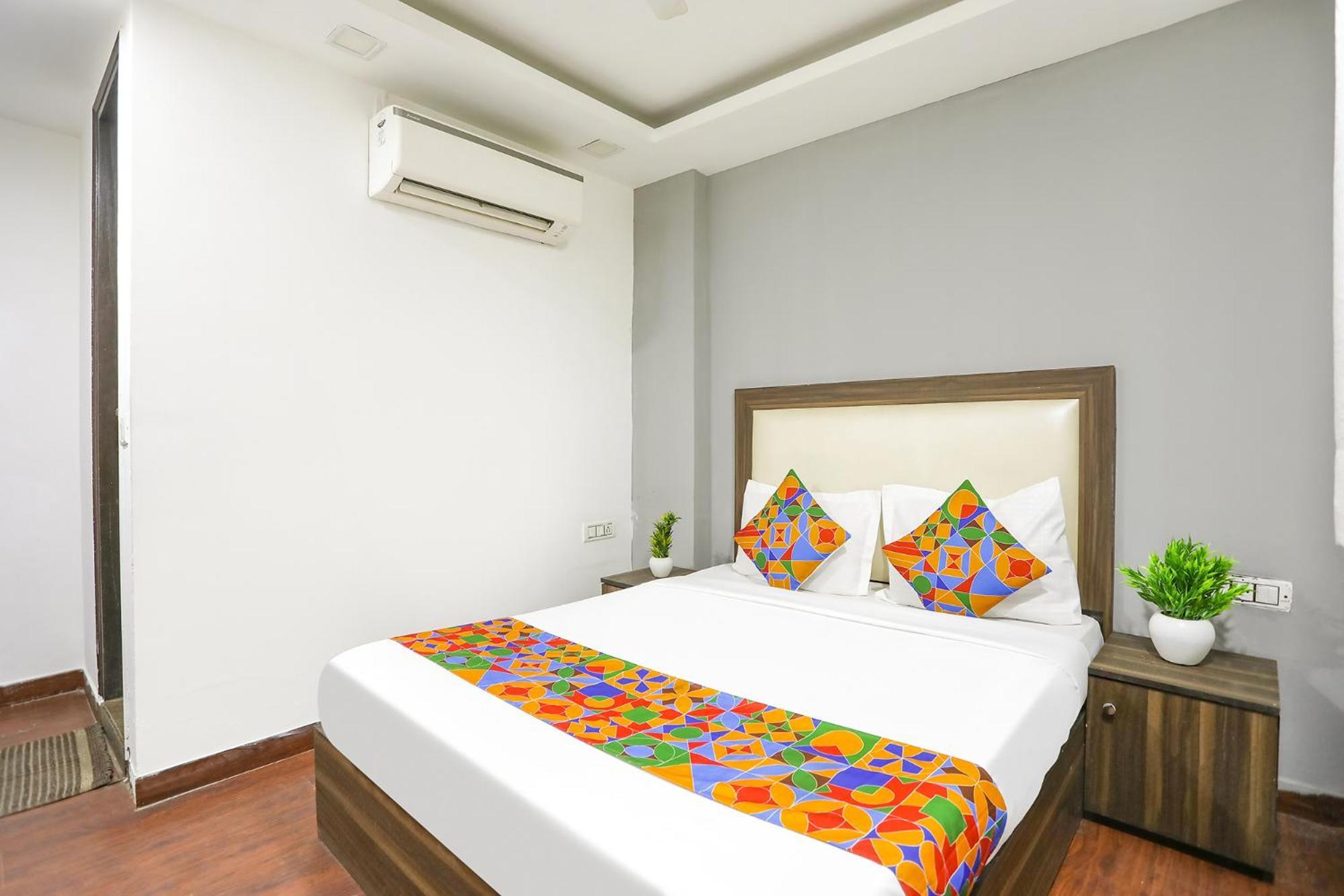 Hotel Comfy 2nd Floor 3*