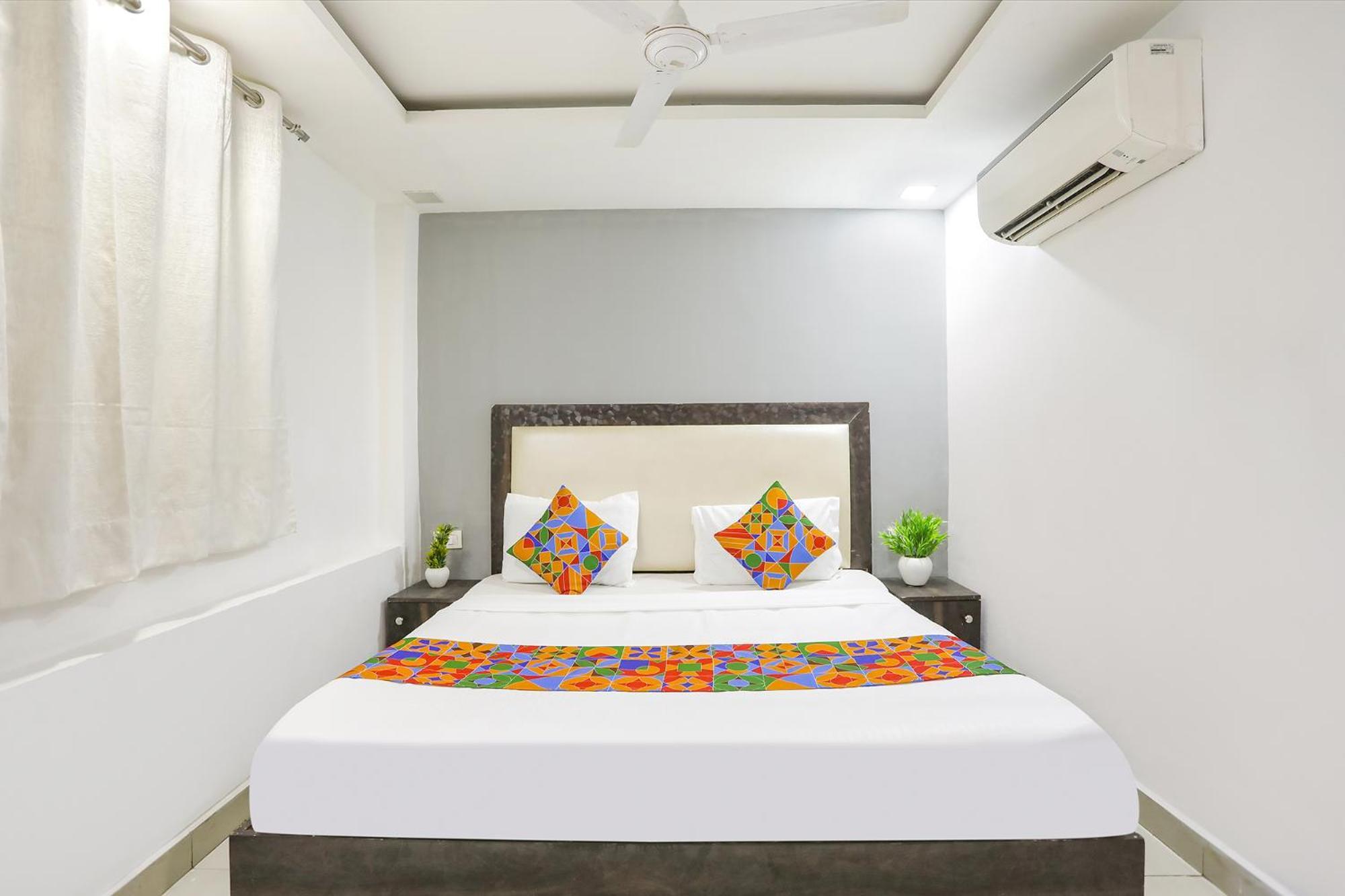 Comfy 2nd Floor