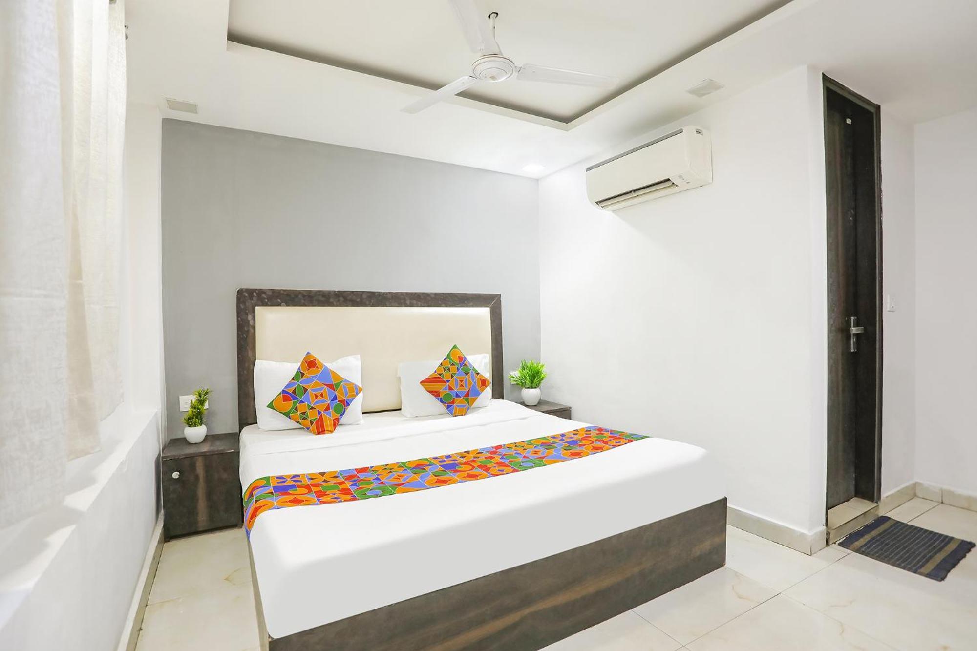 Comfy 2nd Floor Hotel