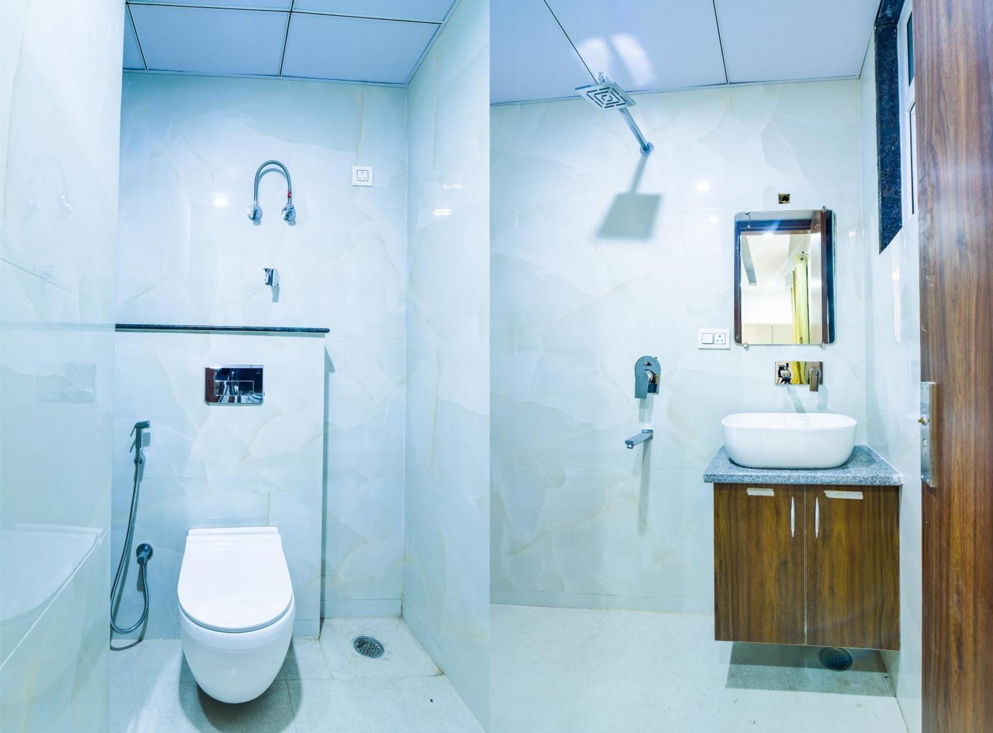 Diplomat Regency Hotel 3*